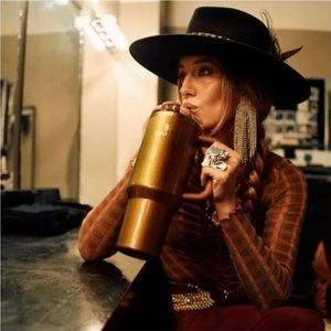 Stanley Laney Wilson Country Gold. Still in original shipping box!